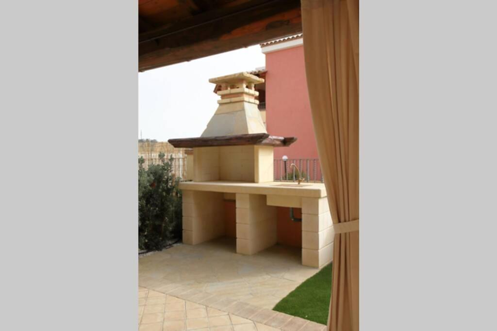 Villa Elisa Residenza Agora Вилласимиус Экстерьер фото